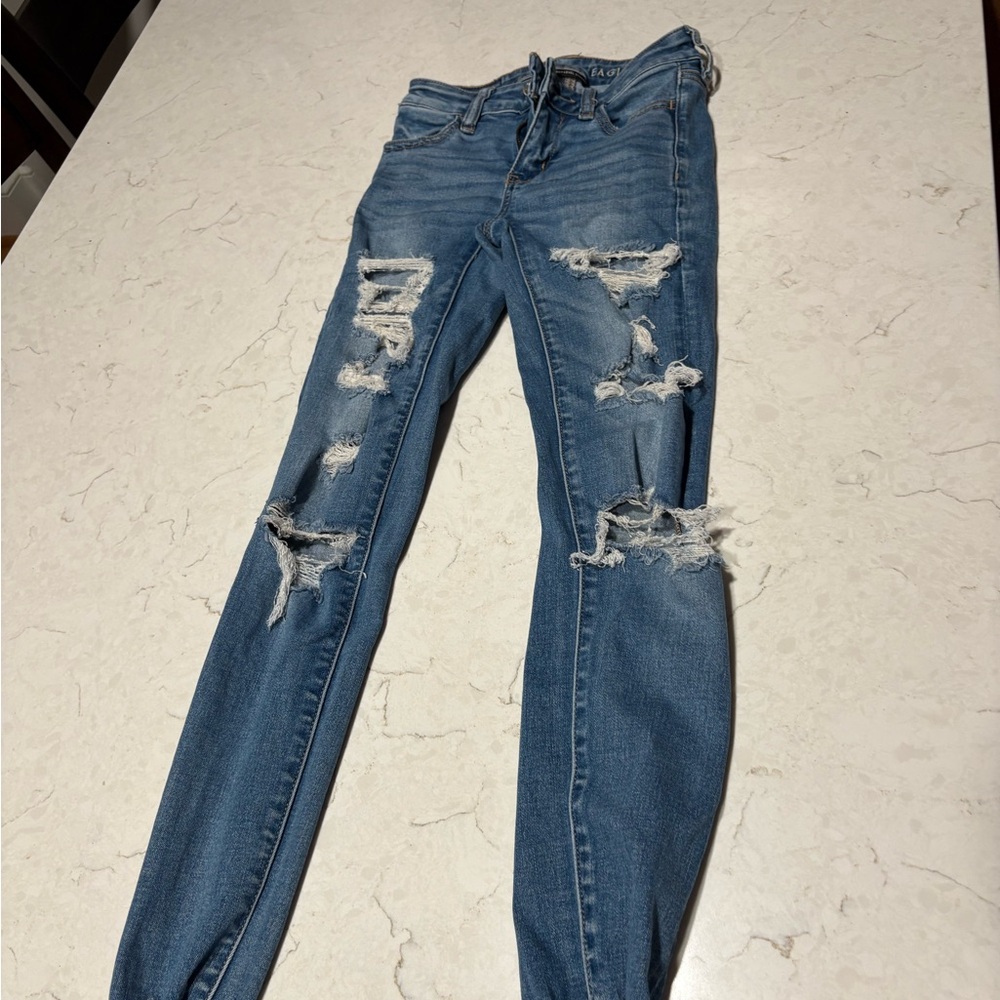 american eagle ripped skinny jeans
